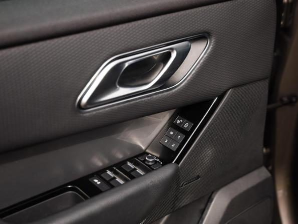 Land Rover Range Rover Velar I с пробегом 2018 года, цена 3 299 000 рублей, 111328 км, внедорожник, Автокод Объявления