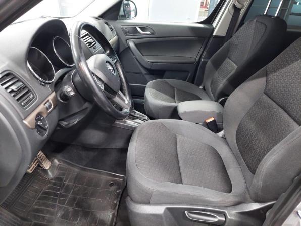 Skoda Yeti I Рестайлинг с пробегом 2015 года, цена 1 330 000 рублей, 196000 км, внедорожник, Автокод Объявления