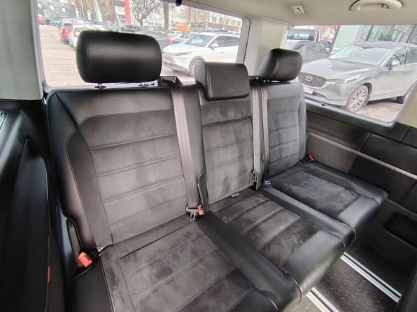 Volkswagen Multivan T6 с пробегом 2019 года, цена 3 850 000 рублей, 173345 км, минивэн, Автокод Объявления