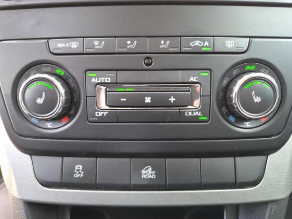 Skoda Yeti I с пробегом 2013 года, цена 957 000 рублей, 202977 км, внедорожник, Автокод Объявления