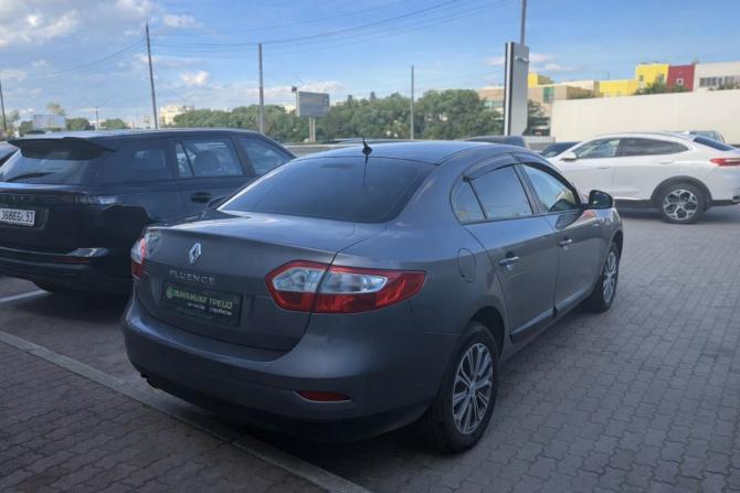 Renault Fluence I Рестайлинг с пробегом 2013 года, цена 632 000 рублей, 264693 км, седан, Автокод Объявления