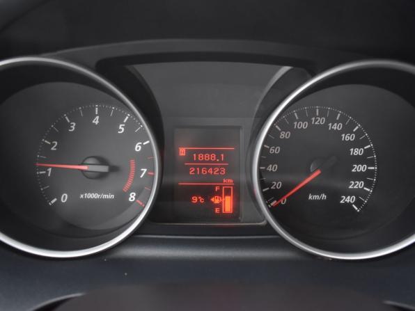 Mitsubishi Outlander II Рестайлинг с пробегом 2011 года, цена 690 000 рублей, 216421 км, внедорожник, Автокод Объявления