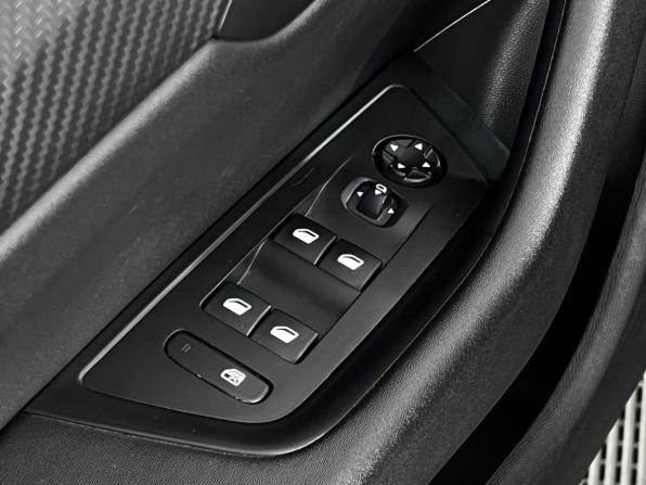 Peugeot 508 II с пробегом 2021 года, цена 2 030 000 рублей, 95291 км, лифтбек, Автокод Объявления