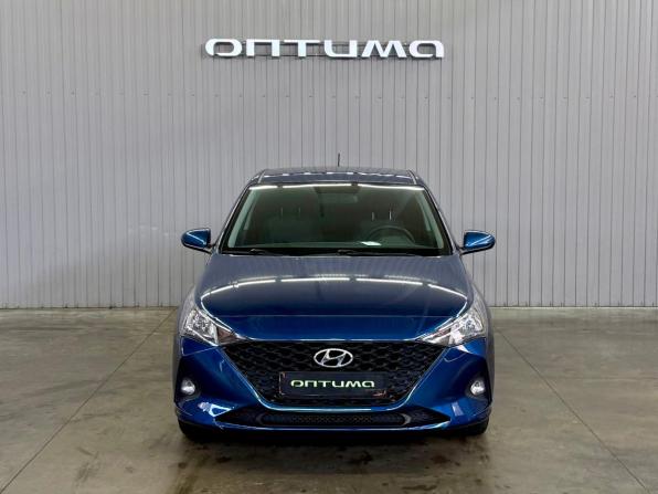 Hyundai Solaris II Рестайлинг с пробегом 2021 года, цена 1 647 000 рублей, 67980 км, седан, Автокод Объявления