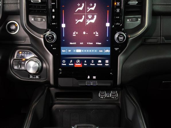 Ram 1500 V с пробегом 2022 года, цена 7 999 000 рублей, 7272 км, offers.body_type.unknown, Автокод Объявления