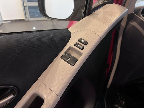 Toyota Yaris II с пробегом 2008 года, цена 462 600 рублей, 177087 км, хэтчбек, Автокод Объявления
