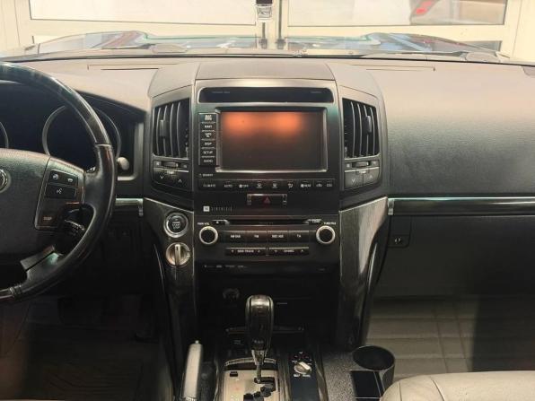 Toyota Land Cruiser 200 Series с пробегом 2010 года, цена 3 450 000 рублей, 200000 км, внедорожник, Автокод Объявления