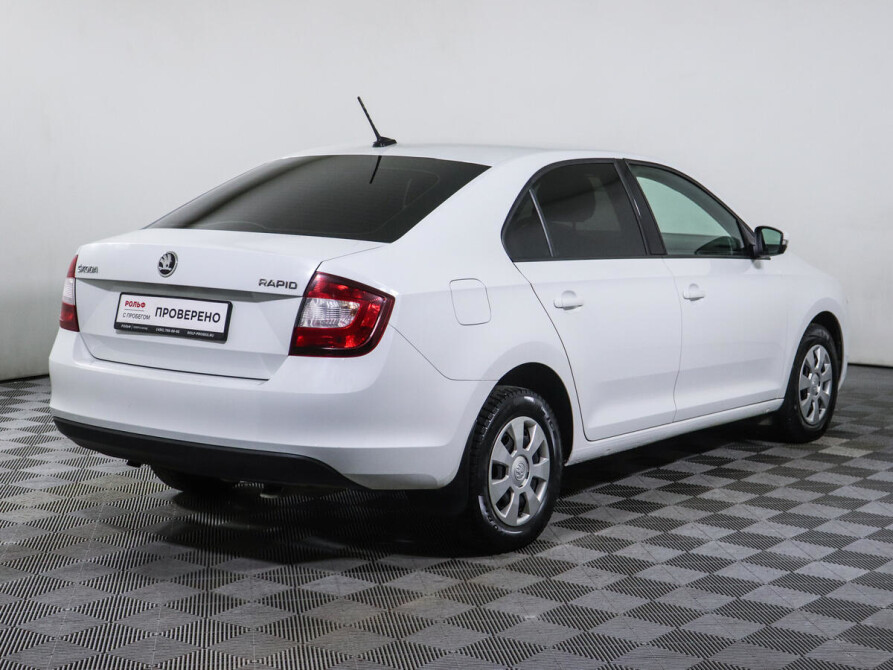 Рапид автоматическая. Шкода Рапид 2017 белый. Skoda Rapid 1 Рестайлинг. Skoda Rapid АКПП 2017 Г.. Шкода Рапид автомат отзывы