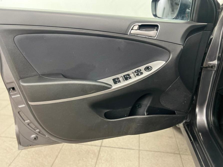 Hyundai Solaris I Рестайлинг Санкт-Петербург  - изображение 5