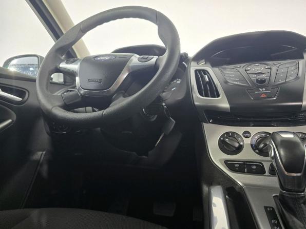 Ford Focus III с пробегом 2013 года, цена 950 000 рублей, 93793 км, хэтчбек, Автокод Объявления