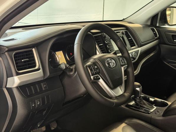 Toyota Highlander III (XU50) с пробегом 2014 года, цена 2 575 000 рублей, 137221 км, внедорожник, Автокод Объявления
