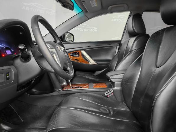 Toyota Camry VI (XV40) Рестайлинг с пробегом 2011 года, цена 1 229 000 рублей, 209400 км, седан, Автокод Объявления