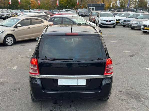 Opel Zafira B Рестайлинг с пробегом 2008 года, цена 399 000 рублей, 304332 км, компактвэн, Автокод Объявления