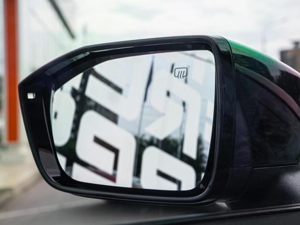 Changan UNI-V I с пробегом 2023 года, цена 2 355 000 рублей, 35531 км, лифтбек, Автокод Объявления