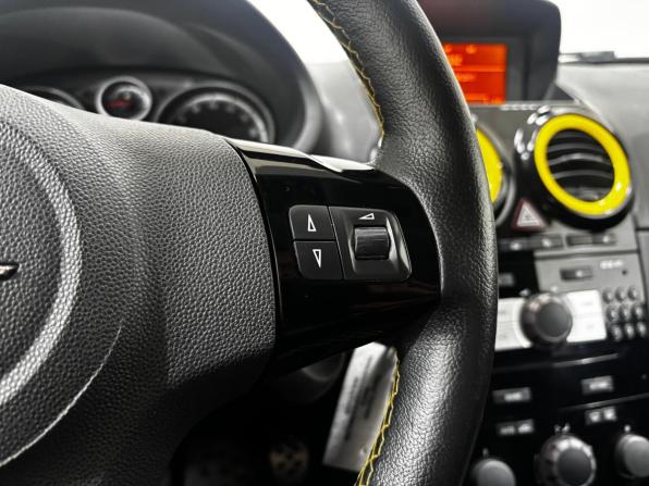 Opel Corsa D Рестайлинг II с пробегом 2011 года, цена 555 000 рублей, 93302 км, хэтчбек, Автокод Объявления