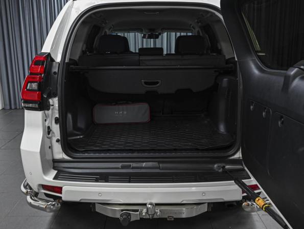 Toyota Land Cruiser Prado 150 Series Рестайлинг 2 с пробегом 2019 года, цена 6 869 000 рублей, 46561 км, внедорожник, Автокод Объявления