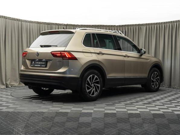 Volkswagen Tiguan II с пробегом 2018 года, цена 2 440 000 рублей, 102223 км, внедорожник, Автокод Объявления