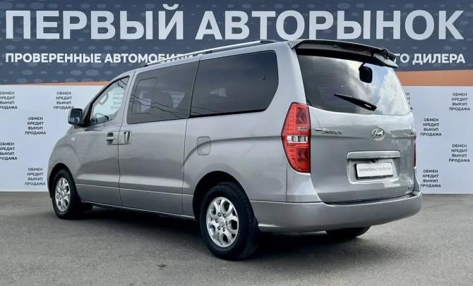 Hyundai Grand Starex I с пробегом 2012 года, цена 1 565 000 рублей, 221437 км, минивэн, Автокод Объявления