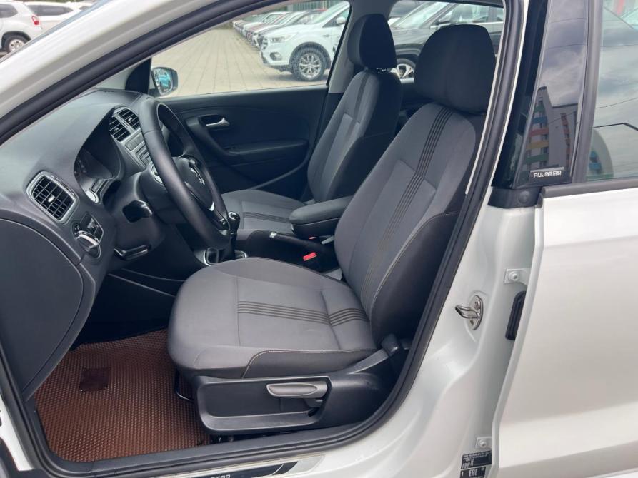 Volkswagen Polo V Рестайлинг Стерлитамак  - изображение 13