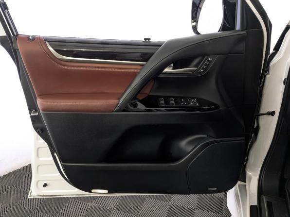 Lexus LX III Рестайлинг 2 с пробегом 2018 года, цена 7 750 000 рублей, 154891 км, внедорожник, Автокод Объявления