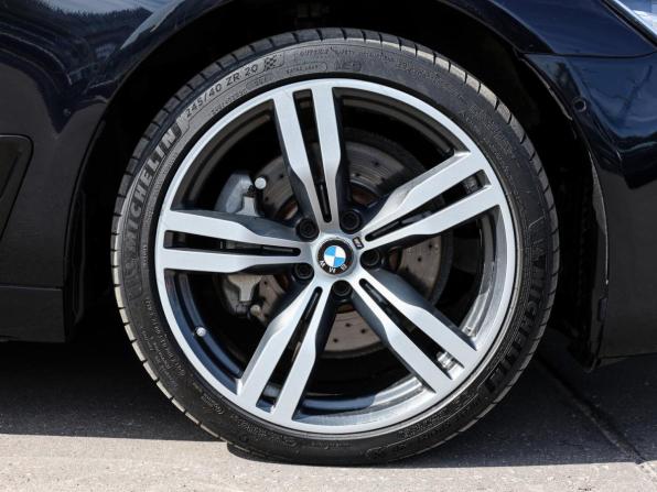 BMW 7 серии VI (G11/G12) с пробегом 2017 года, цена 3 750 000 рублей, 199800 км, седан, Автокод Объявления