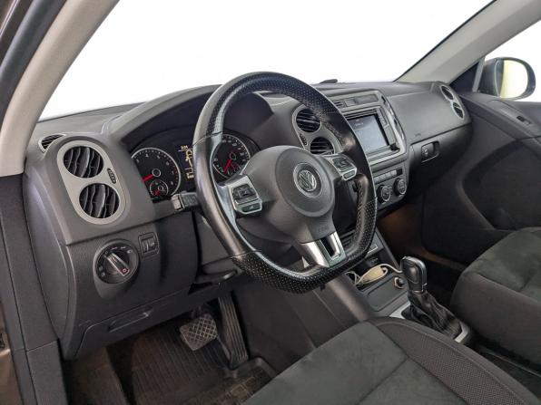 Volkswagen Tiguan I Рестайлинг с пробегом 2016 года, цена 1 650 000 рублей, 81666 км, внедорожник, Автокод Объявления