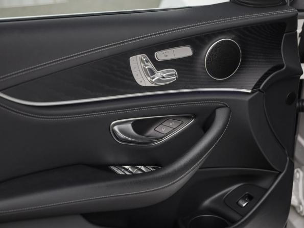 Mercedes-Benz E-Класс V (W213 S213 C238) Рестайлинг с пробегом 2021 года, цена 4 449 000 рублей, 87878 км, седан, Автокод Объявления