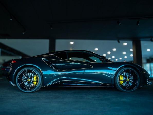 Lotus Emira с пробегом 2023 года, цена 15 000 000 рублей, 3646 км, купе, Автокод Объявления