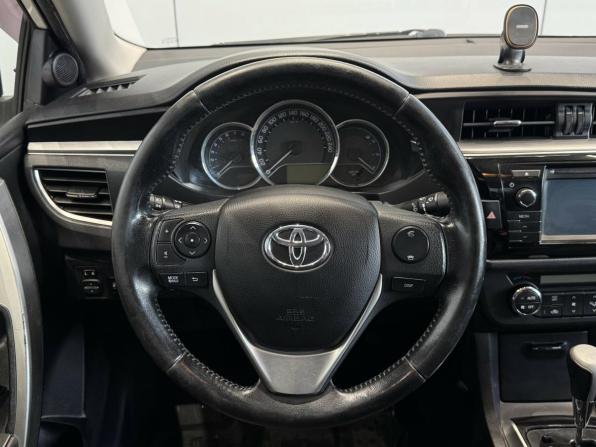 Toyota Corolla XI (E160 E170 E180) с пробегом 2014 года, цена 1 250 000 рублей, 253069 км, седан, Автокод Объявления