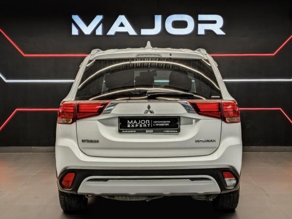 Mitsubishi Outlander III Рестайлинг 3 с пробегом 2020 года, цена 2 399 000 рублей, 98552 км, внедорожник, Автокод Объявления