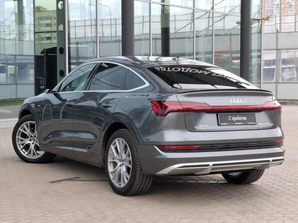 Audi e-tron I с пробегом 2020 года, цена 4 800 000 рублей, 22342 км, внедорожник, Автокод Объявления