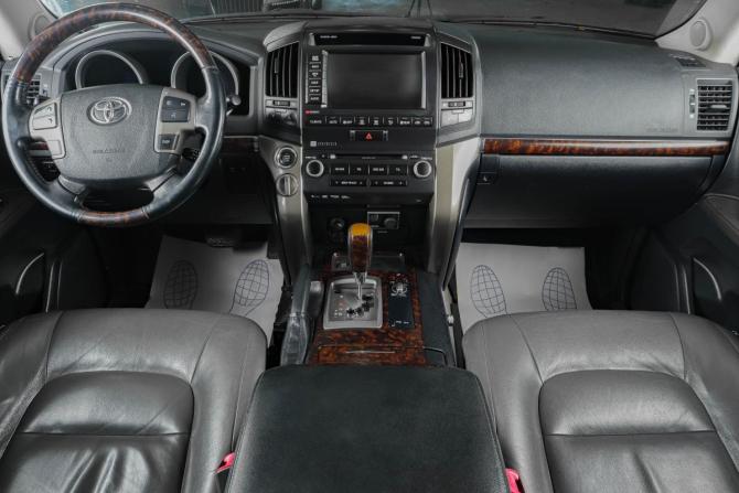Toyota Land Cruiser 200 Series с пробегом 2010 года, цена 3 299 000 рублей, 198000 км, внедорожник, Автокод Объявления