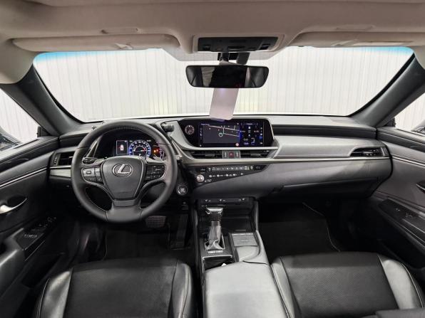 Lexus ES VII с пробегом 2021 года, цена 3 527 000 рублей, 115665 км, седан, Автокод Объявления