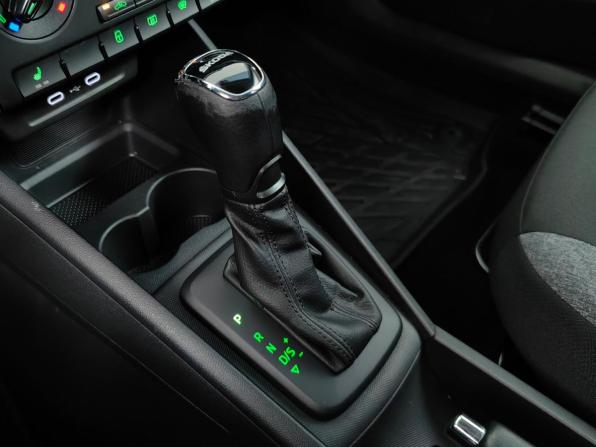 Skoda Rapid II с пробегом 2021 года, цена 1 699 000 рублей, 29940 км, лифтбек, Автокод Объявления