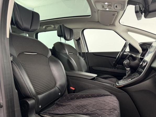 Renault Scenic IV с пробегом 2018 года, цена 1 760 000 рублей, 184899 км, компактвэн, Автокод Объявления