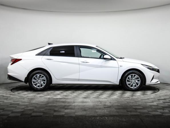 Hyundai Elantra VII (CN7) с пробегом 2021 года, цена 1 939 000 рублей, 51748 км, седан, Автокод Объявления