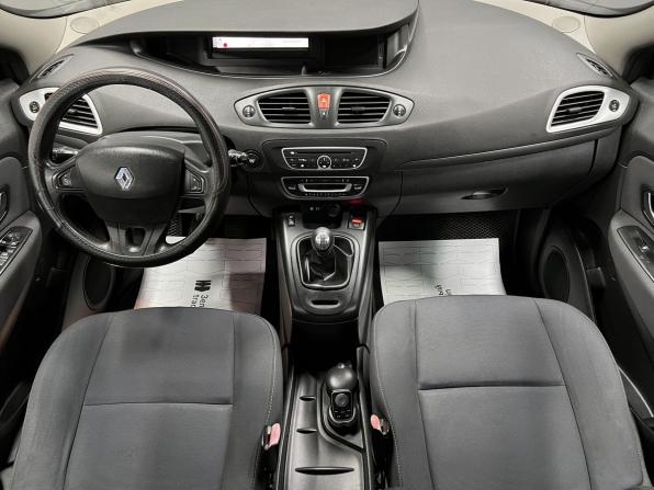 Renault Scenic III с пробегом 2010 года, цена 745 000 рублей, 307829 км, компактвэн, Автокод Объявления