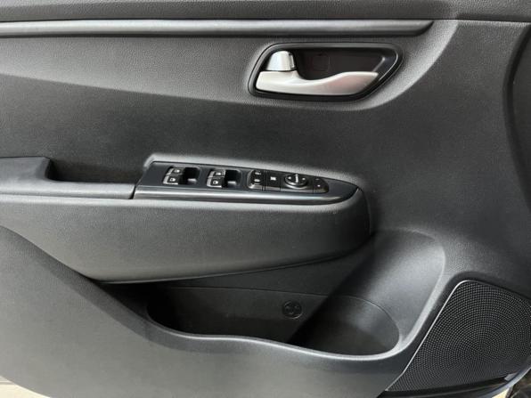 Kia Rio IV с пробегом 2017 года, цена 902 400 рублей, 132196 км, седан, Автокод Объявления