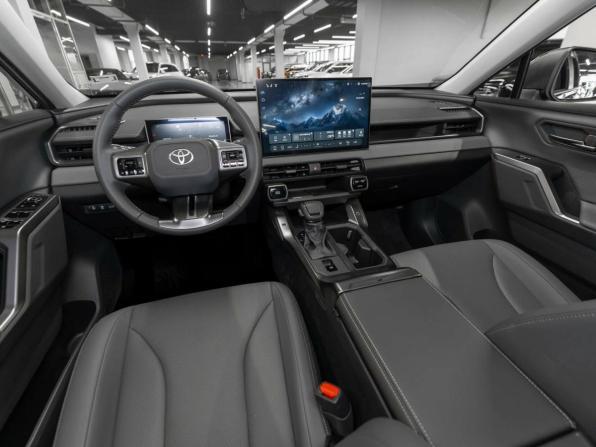 Toyota RAV4 VI (XA60) с пробегом 2026 года, цена 4 000 000 рублей, 50 км, внедорожник, Автокод Объявления