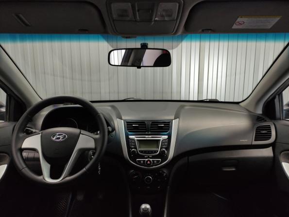 Hyundai Solaris I с пробегом 2012 года, цена 650 000 рублей, 155000 км, седан, Автокод Объявления