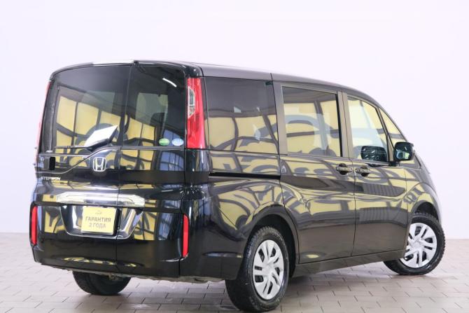 Honda Stepwgn V Рестайлинг с пробегом 2019 года, цена 2 249 000 рублей, 78000 км, минивэн, Автокод Объявления