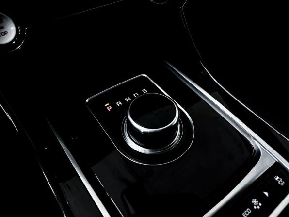 Jaguar XE I с пробегом 2016 года, цена 2 300 000 рублей, 109145 км, седан, Автокод Объявления