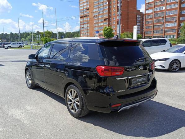 Kia Carnival III с пробегом 2020 года, цена 2 760 000 рублей, 135000 км, минивэн, Автокод Объявления