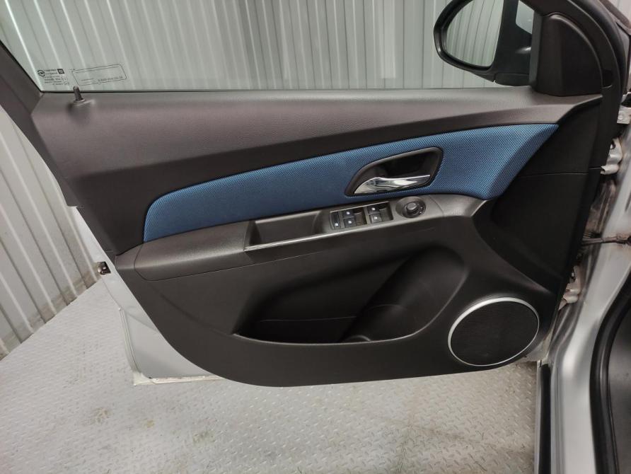 Chevrolet Cruze I Рестайлинг Пермь  - изображение 13