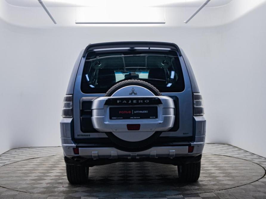 Mitsubishi Pajero IV Рестайлинг 1 Москва  - изображение 4