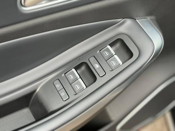 Omoda S5 с пробегом 2023 года, цена 1 415 000 рублей, 42000 км, седан, Автокод Объявления