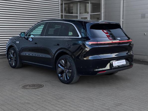Li Auto (Lixiang) L6 I с пробегом 2024 года, цена 5 350 000 рублей, 50000 км, внедорожник, Автокод Объявления