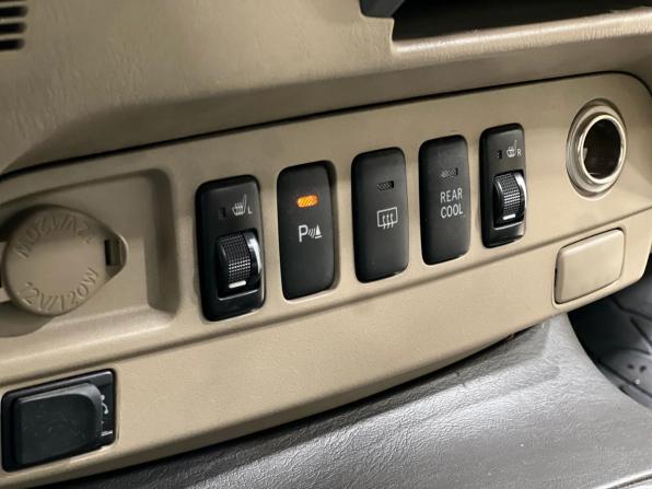 Toyota Fortuner I Рестайлинг 2 с пробегом 2013 года, цена 2 735 000 рублей, 182668 км, внедорожник, Автокод Объявления