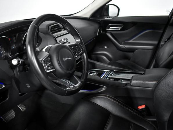 Jaguar F-Pace I с пробегом 2019 года, цена 2 560 000 рублей, 141734 км, внедорожник, Автокод Объявления