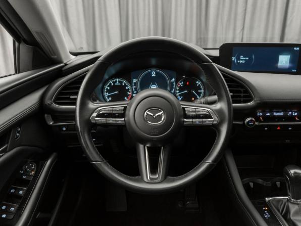 Mazda 3 IV (BP) с пробегом 2022 года, цена 2 420 000 рублей, 85061 км, седан, Автокод Объявления